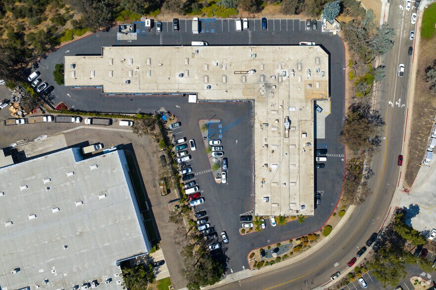 More Photos Of 8680 Miralani Dr, San Diego Warehouse For Lease
