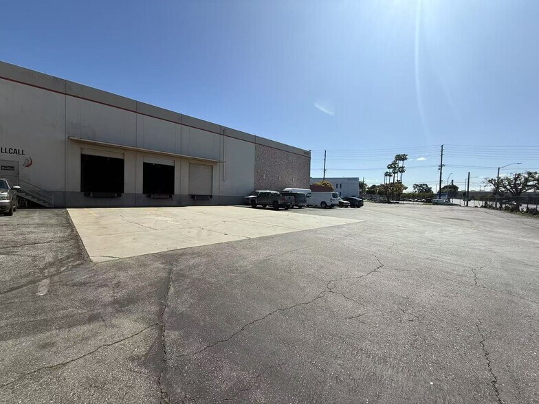 More Photos Of 15929-15939 E Valley Blvd, City Of Industry Warehouse For Lease