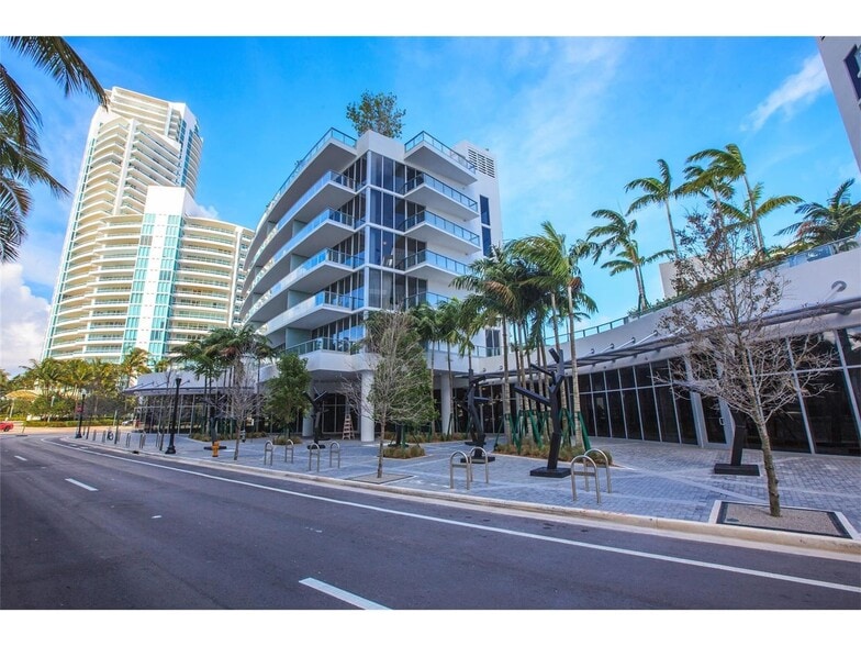 More Photos Of 801 S Pointe Dr, Miami Beach Apartments For Lease
