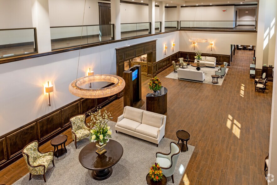 More Photos Of 2826 Ross Clark Cir, Dothan Unknown For Sale