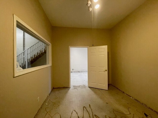 More Photos Of 110 Railroad Ave, Suisun City Flex For Lease