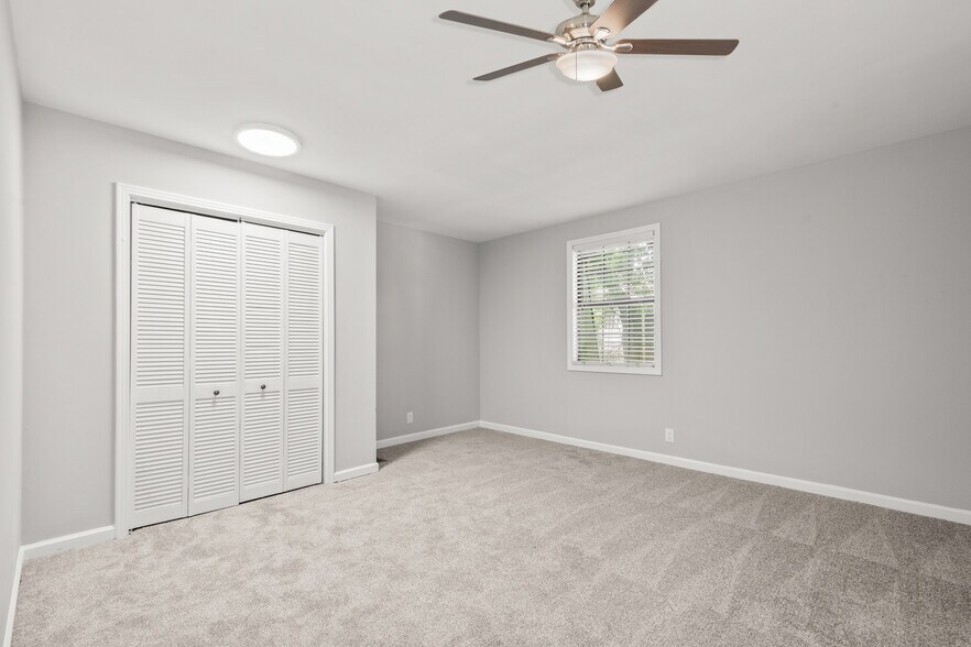 More Photos Of 324 Walton Ferry Rd, Hendersonville Apartments For Sale