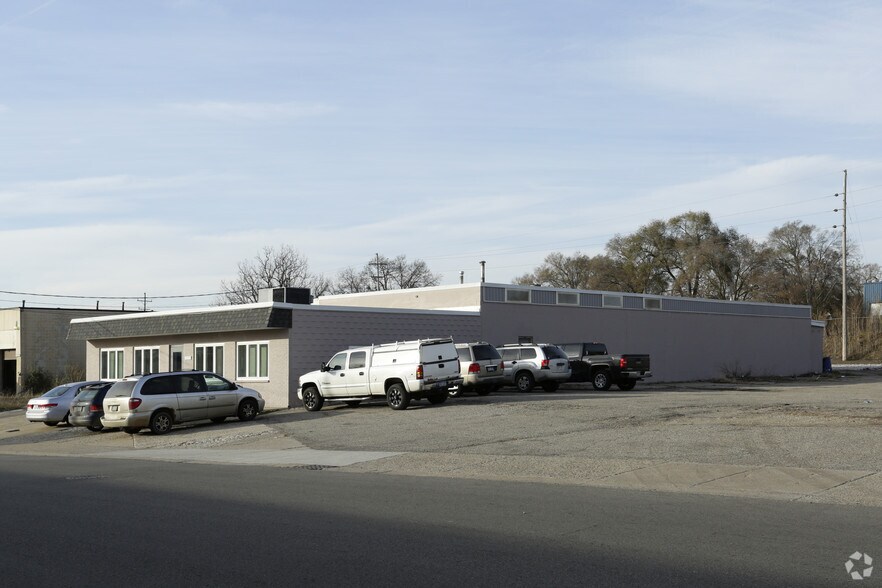 More Photos Of 735 Crofton St SE, Grand Rapids Warehouse For Lease