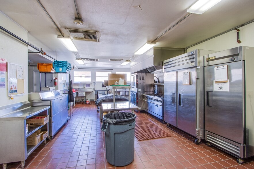 More Photos Of 1600 E Oakey Blvd, Las Vegas Schools For Sale