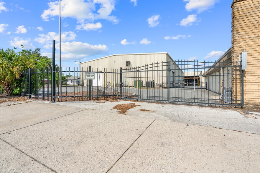 More Photos Of 1118 N Magnolia Ave, Ocala Warehouse For Lease
