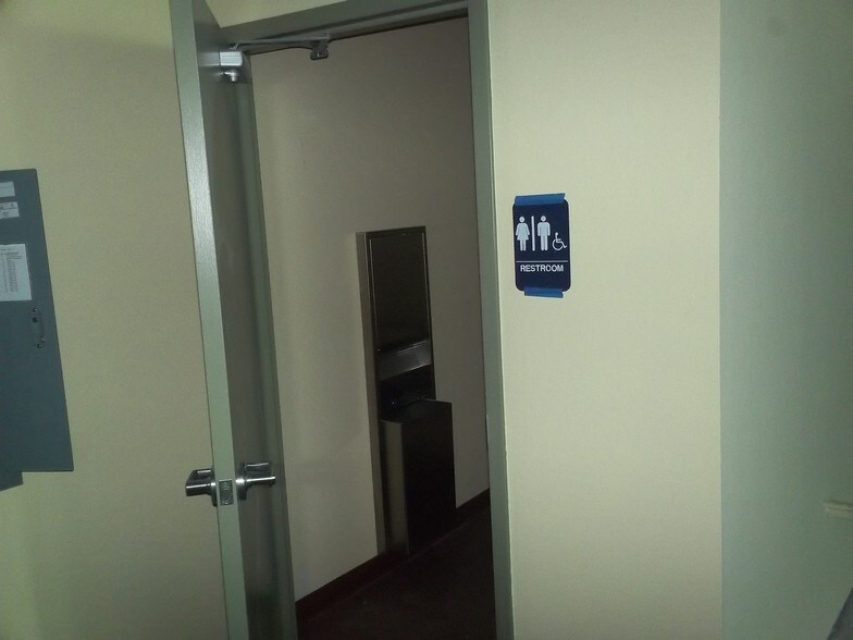 More Photos Of 20600 Veterans Blvd, Port Charlotte Medical For Lease