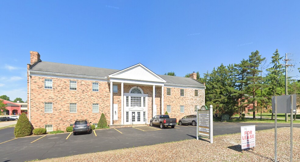 More Photos Of 13700 State Rd, North Royalton Office For Sale