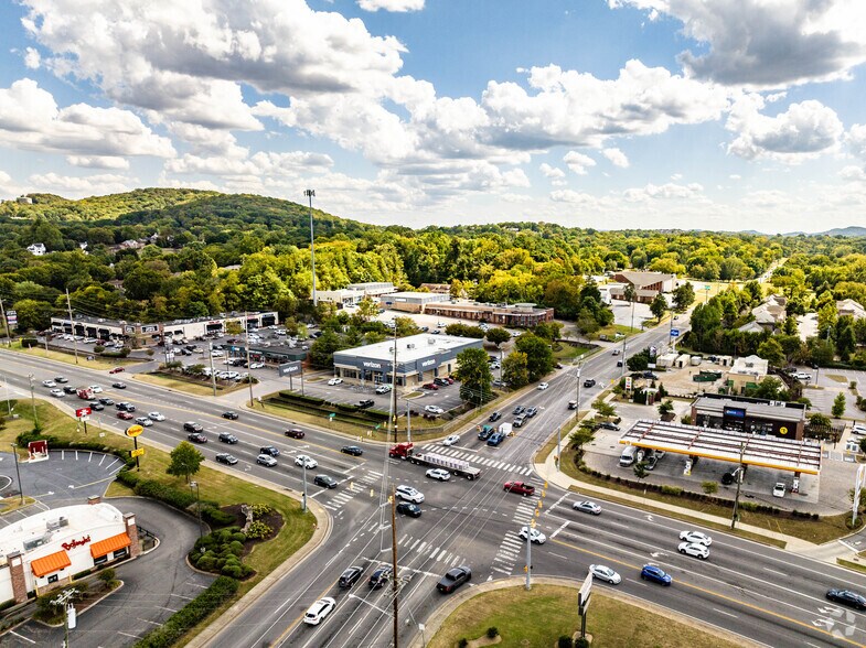 More Photos Of 5714 Edmondson Pike, Nashville Freestanding For Sale