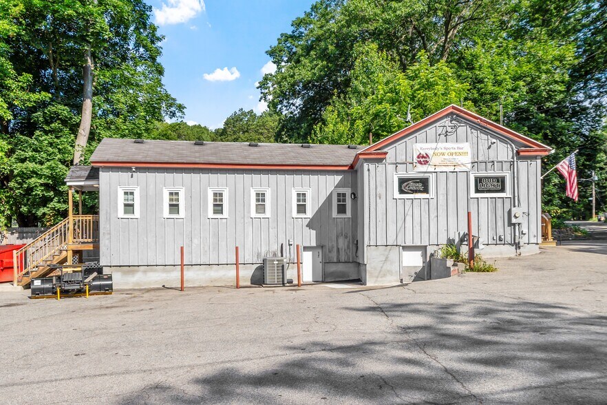 More Photos Of 80 Honora Ave ave, Dracut General Retail For Sale