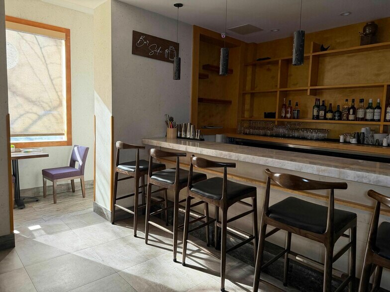 More Photos Of 365-367 W 46th St, New York Apartments For Sale