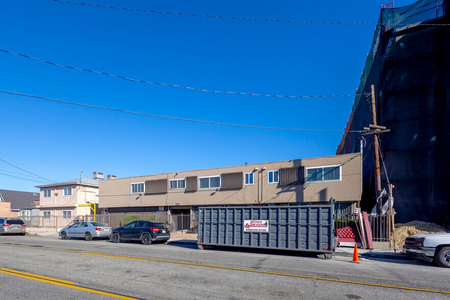 More Photos Of 10130 S Inglewood Ave, Inglewood Apartments For Sale
