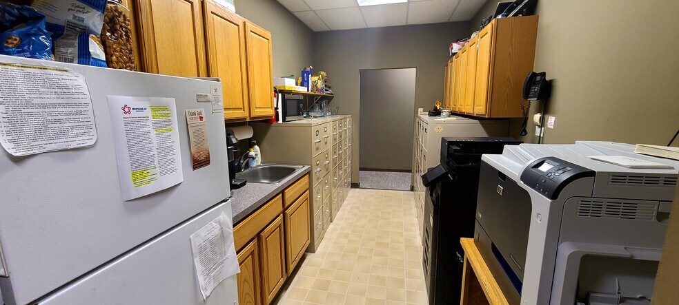 More Photos Of 320 N 5th St, Saint Charles Office For Sale