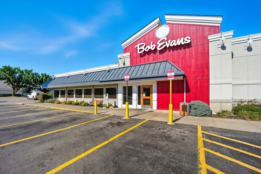 Primary Photo Of 1304 E Main St, Ashland Restaurant For Sale