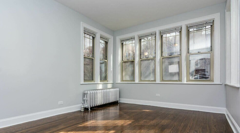 More Photos Of 7816 S Cornell Ave, Chicago Apartments For Sale