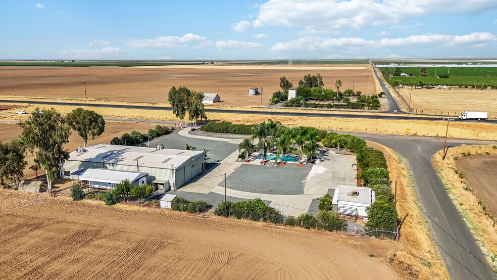 More Photos Of 23259 Avenue 64 Ave, Ducor Warehouse For Sale