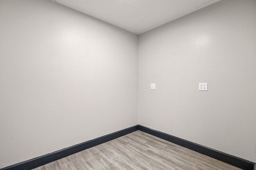 More Photos Of 901 N Grove St, Eustis Medical For Sale