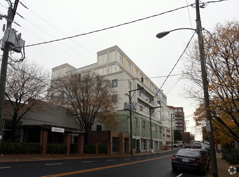 More Photos Of 216-218 W Water St, Charlottesville Loft Creative Space For Lease