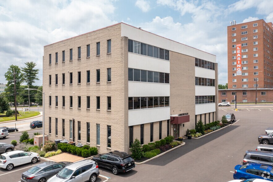 More Photos Of 101 Old York Rd, Jenkintown Medical For Lease