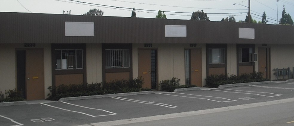 More Photos Of 2043-2063 S Lyon St, Santa Ana Light Manufacturing For Lease
