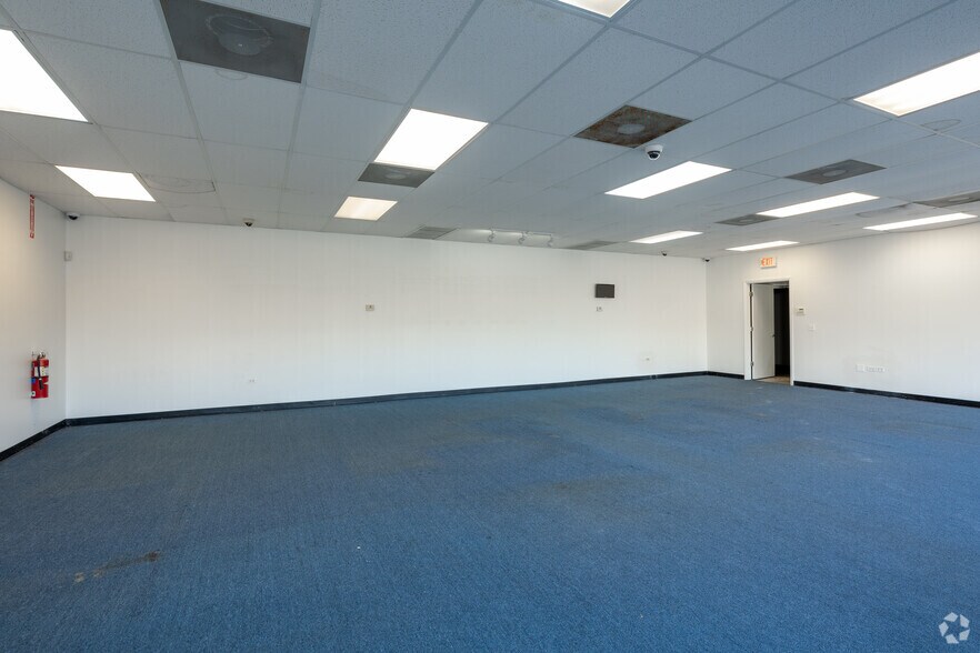 More Photos Of 2700 E Sauk Trail Rd, Sauk Village Storefront Retail Office For Sale