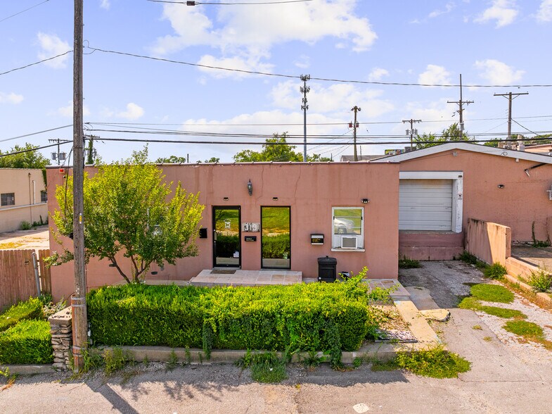 More Photos Of 319 W 79th Ter, Kansas City Warehouse For Lease