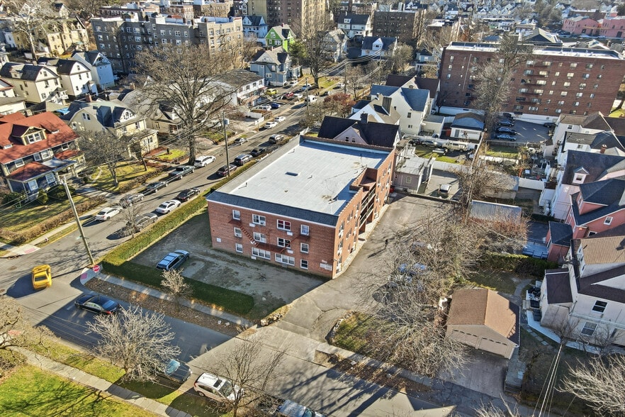 More Photos Of 30 Archer Ave, Mount Vernon Apartments For Sale