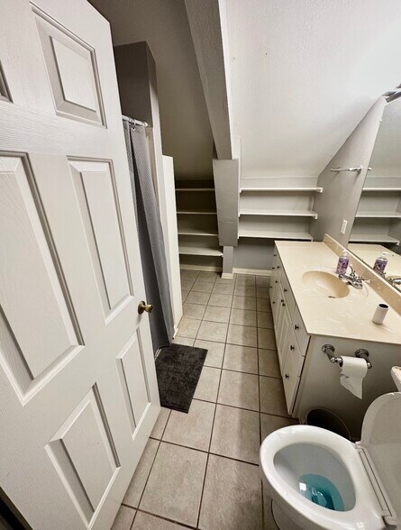 More Photos Of 5205 Hudson Bend Rd, Austin Light Manufacturing For Sale