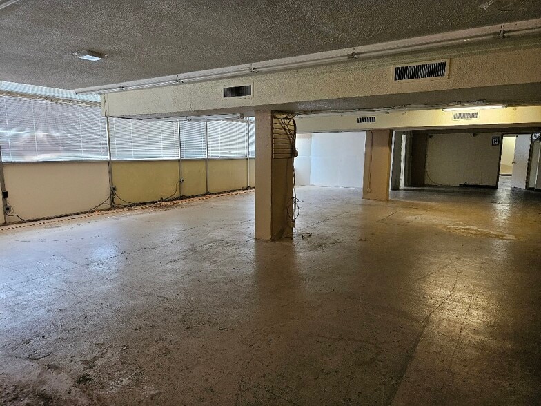 More Photos Of 4600 S Four Mile Run Dr, Arlington Apartments For Sale