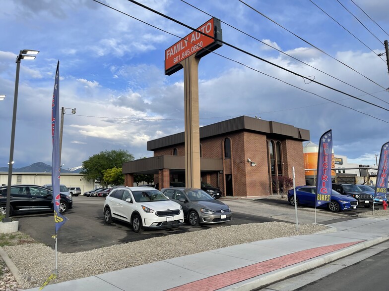 Primary Photo Of 1735 S 300 W, Salt Lake City Auto Dealership For Sale