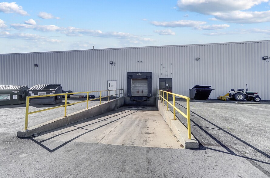 More Photos Of 2025 E 4th St, Lima Light Manufacturing For Lease