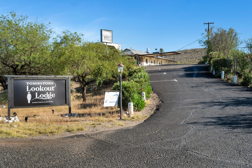 More Photos Of 781 AZ-80, Tombstone Hotel For Lease