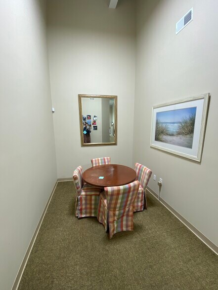 More Photos Of 1859 Summerville Ave, Charleston Office For Lease