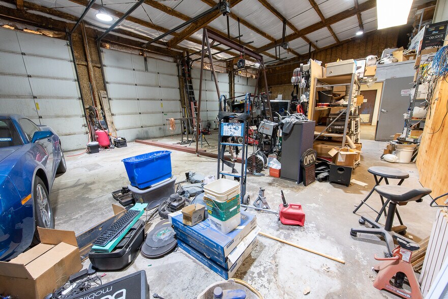 More Photos Of 1211 Lamar St, Sweetwater Flex For Sale