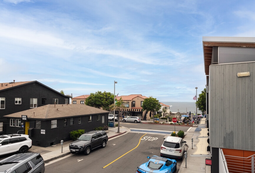 More Photos Of 1300 Highland Ave, Manhattan Beach General Retail For Sale