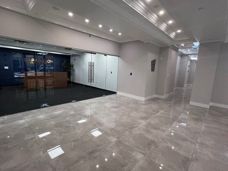 More Photos Of 555 Heritage Dr, Jupiter Office For Lease