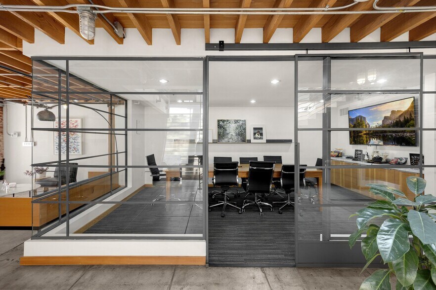 More Photos Of 425 E 4th St, Long Beach Office Residential For Sale