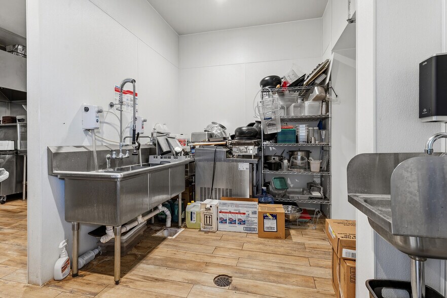 More Photos Of 5505 132nd st, Lubbock Industrial For Sale