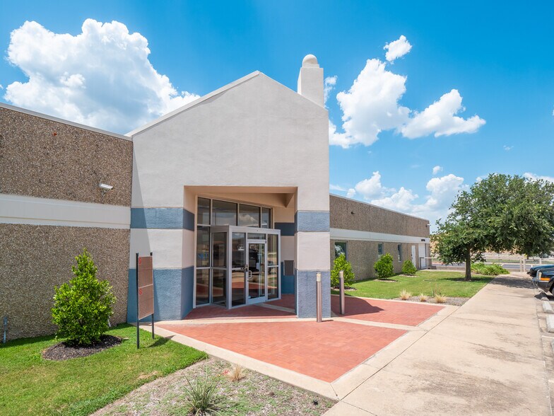 Primary Photo Of 1809 Hur Industrial Blvd, Cedar Park Manufacturing For Lease