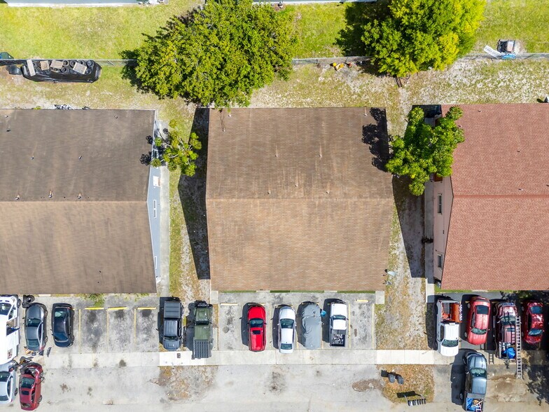 More Photos Of 1481 NW 22nd St, Fort Lauderdale Apartments For Sale