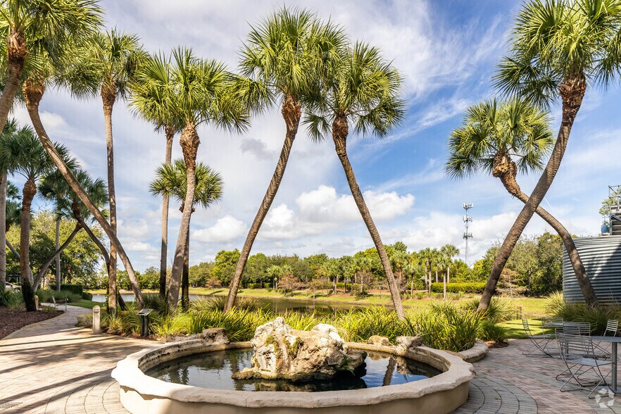 More Photos Of 1641 Worthington Rd, West Palm Beach Office For Lease
