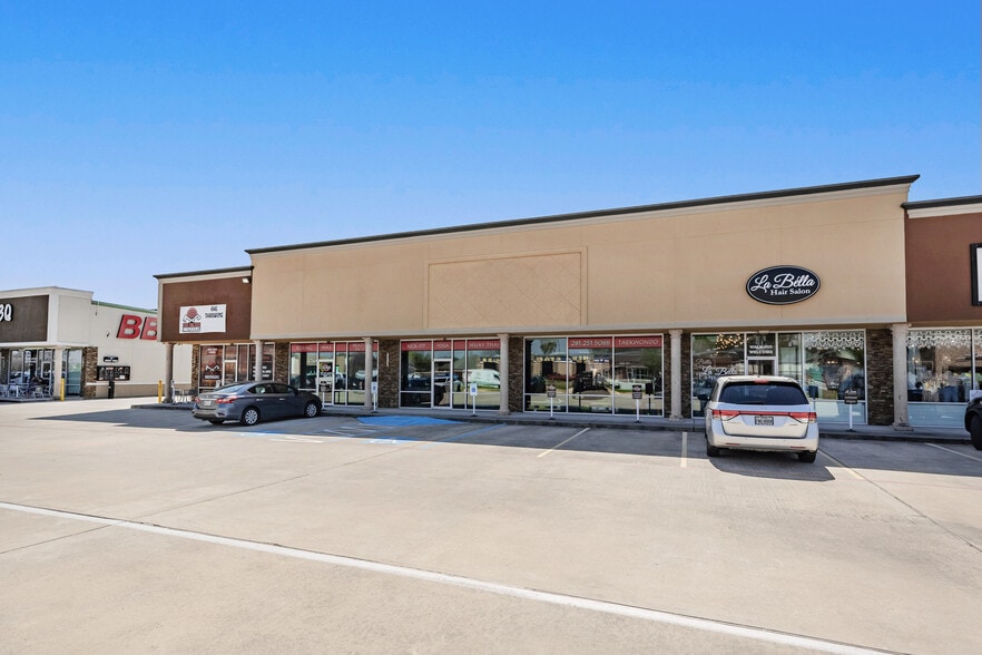 Primary Photo Of 11715 Spring Cypress Rd, Tomball Storefront For Lease