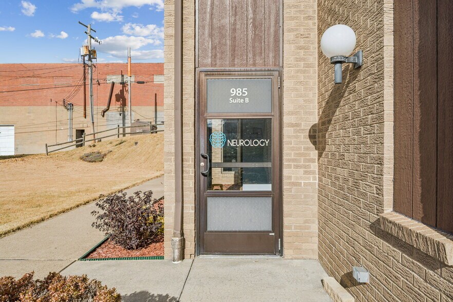 More Photos Of 985 Penn St, Brackenridge Medical For Sale