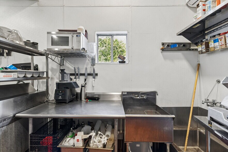 More Photos Of 217 W Hopkins St, San Marcos Restaurant For Sale