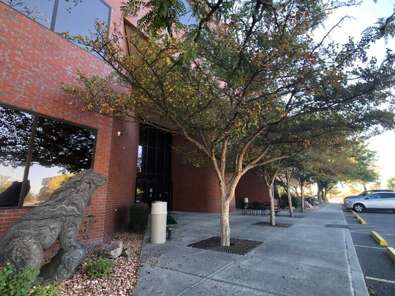 More Photos Of 744 Horizon Ct, Grand Junction Medical For Lease