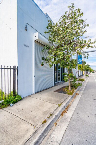More Photos Of 5930 NE 2nd Ave, Miami Storefront For Lease