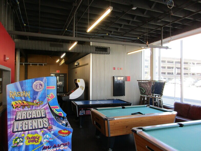 More Photos Of 7375 Woodward Ave, Detroit Medical For Lease