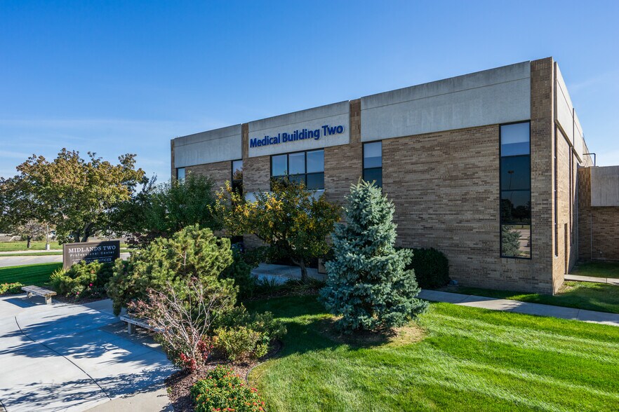 More Photos Of 401 E Gold Coast Rd, Papillion Unknown For Lease