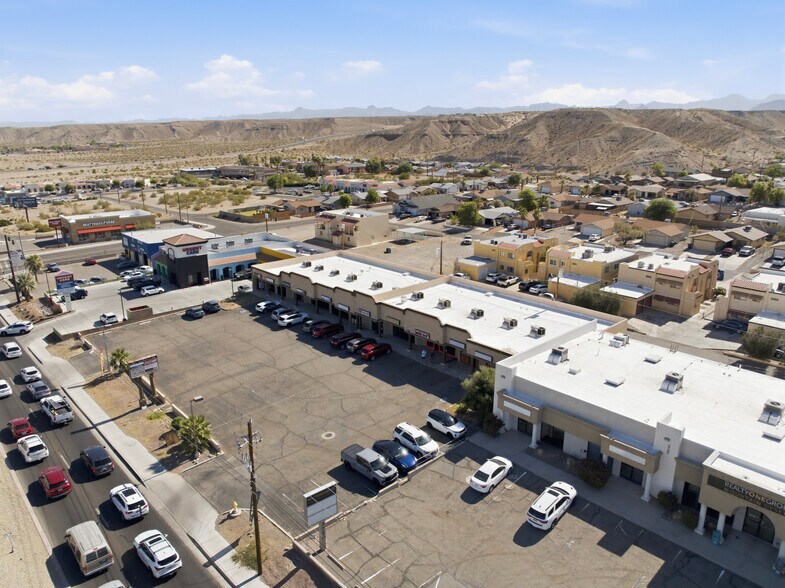 More Photos Of 3712 Highway 95, Bullhead City General Retail For Lease