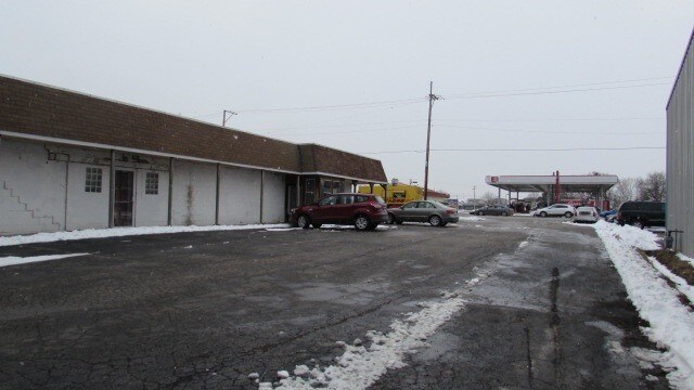 More Photos Of 2413 Plainfield Rd, Joliet General Retail For Sale