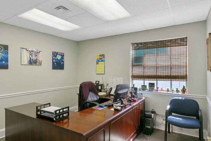 More Photos Of 112 W New Haven Ave, Melbourne Office For Lease